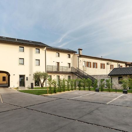 Portone180 Guest House Roveredo in Piano ภายนอก รูปภาพ